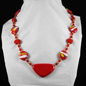 Collar de Resina Hecho a Mano con Diseño Original para Mujer, Disponible a un Precio Razonable, Suministro Directo de Fábrica - Product Image 1