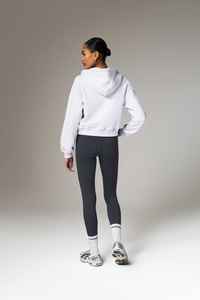 Vente en gros Gris Chiné Pilates & Pinot Sweat à capuche court avec fermeture éclair Anti-rides Sweats à capuche respirants pour femme Sweat à capuche zippé - Product Image 2