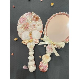 Handmade Natural Seashell Vintage Durable Oval Round Handheld Cosmetic Mirror in Stock for Export Market International Buyers - Product Image 4