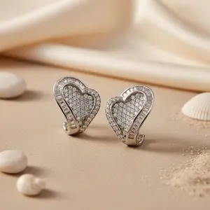 Pendientes de Botón con Baño de Oro Blanco y Corazón de Diamante para Mujer - Product Image 2