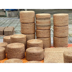 Taburete otomano cuadrado de jacinto de agua Pieza de mobiliario ecológica hecha de jacinto de agua tejido a mano - Product Image 5