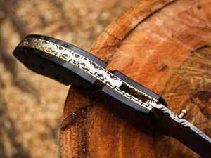 Couteau de chasse pliant fait main de qualité supérieure en acier damassé à haute teneur en carbone Couteaux pliants d'extérieur - Product Image 4