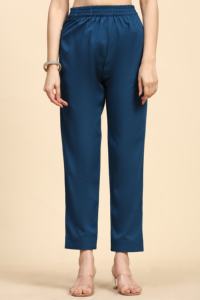 ชุดคุर्ตาอานาร์กาลีแบบวิชิตรสำหรับผู้หญิงจากเทรนด์มอลส์ ผ้าแจ็คการ์ด พร้อมผ้าคลุมไหล่แบบมอร์พีช สไตล์ชาติพันธุ์ ทรงปกติ ใส่ได้ทุกฤดู เหมาะสำหรับงานแต่งงาน - Product Image 6