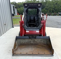 Livraison rapide disponible sur le tracteur agricole Takeuchi TL6R 4wd d'occasion de haute qualité Machine en excellent état conçue