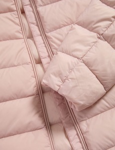 Las mejores chaquetas de mujer de tendencia Puffer Precio al por mayor Servicio OEM Nuevo estilo Chaquetas de mujer Chaqueta acolchada transpirable para mujer - Product Image 3