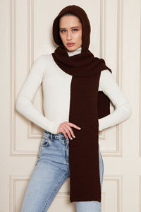 ผ้าพันคอไหมพรมเนื้อนุ่มสำหรับผู้หญิง ให้ความอบอุ่น มีสไตล์ และสวมใส่สบาย ดีไซน์ทันสมัย เหมาะสำหรับฤดูใบไม้ร่วงและฤดูหนาว รับผลิตแบบ ODM OEM - Product Image 3