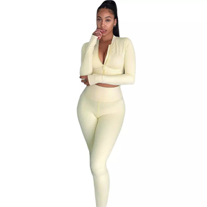 Ensemble de survêtement 2 pièces respirant pour femme, grande taille, style hip-hop, haut court et pantalon de jogging à carreaux, idéal pour l'entraînement hivernal - Product Image 2