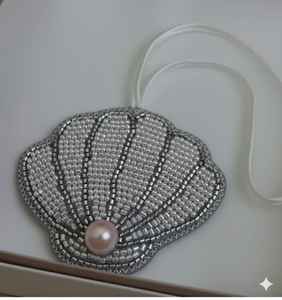 Breloques de sac en perles de rocaille faites à la main avec gravure de logo personnalisé, légères, faciles à fixer et à retirer - Product Image 4