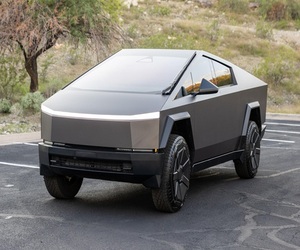 Excellent rapport qualité-prix, Tesla Cybertruck d'occasion 2024, série Foundation, prêt à être expédié - Product Image 1