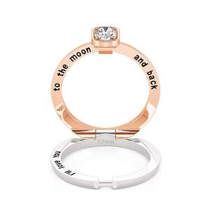 Bague de fiançailles solitaire à fermoir bicolore gravée sur mesure Jeulia, plaquée or rose, en acier inoxydable, résistante au ternissement - Product Image 4