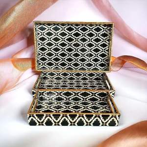 Ensemble de trois grands plateaux de service en acacia, assiette en MDF de style rustique pour pâtes, fruits et légumes, présentoir en gros de légumes pour réfrigérateur - Product Image 1