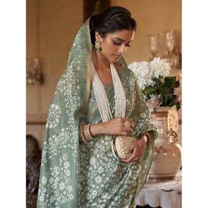 Sari de Algodón con Estampado Floral Verde, Diseño Contemporáneo para Mujer - Product Image 4