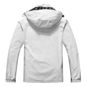 Chaqueta cortavientos duradera de tela ripstop para hombre con aislamiento para trabajo al aire libre Ropa informal elegante de gran tamaño de poliéster resistente al agua - Product Image 4