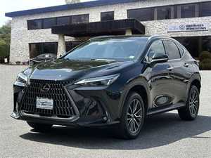 Lexus NX 250 AWD Automatique 2024, Jantes en Alliage R17, Sièges en Cuir, Système de Navigation, Démarrage à Distance, Toit Ouvrant, Sièges Chauffants - Product Image 6
