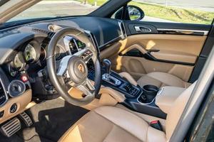 AUTO ELÉCTRICO IMPECABLE, BMW I8 COUPÉ 2017, INSPECCIONADO, HÍBRIDO ENCHUFABLE DE 357 HP, LISTO PARA ENVIAR - Product Image 5