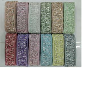 Cintas y cordones bordados a máquina hechos a medida en varios diseños y en doce colores para vestidos de novia - Product Image 1