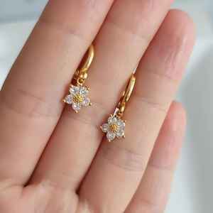 Pendientes Pequeños con Forma de Flor de Circonita, Plata de Ley 925, Coloridos, Oro, Rodio, Joyería Linda y Delicada, Regalo de Fiesta para Ella - Product Image 1