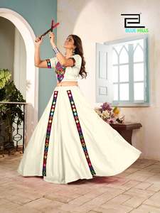 Colección Navratri Heavy Rayon con espejo de trabajo Lehenga Choli Fabricante y proveedor de Surat a la última tarifa - Product Image 5