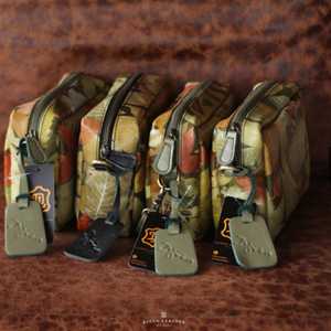 Sac à bandoulière en cuir à motif élégant pour femmes, sac à main en cuir véritable fait à la main, durable, léger et élégant, en provenance d'Indonésie - Product Image 6