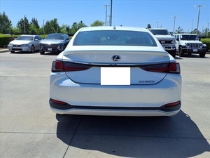 USADO LHD/RHD 2021 LEXUS ES HYBRID 300H FWD - Product Image 2