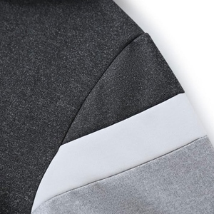 Sweats à capuche surdimensionnés pour hommes avec conception d'épaule tombante Tissu épais Intérieur doux et coupe décontractée Parfait pour les tenues décontractées - Product Image 2