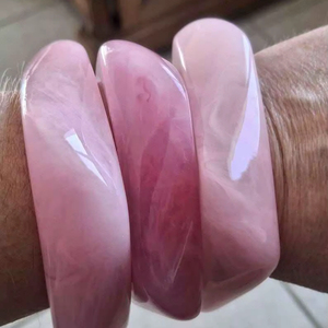 กำไลและสร้อยข้อมือเรซิ่นสำหรับผู้หญิง คอลเลคชั่นใหม่ เครื่องประดับสไตล์นางฟ้าสำหรับงานปาร์ตี้และงานแต่งงาน คุณภาพสูง - Product Image 1