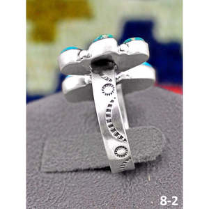 Bague ajustable artisanale Southwest Handmade Emerald Valley avec grappe de turquoise eau blanche et sertissage clos en argent sterling - Product Image 3