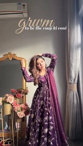 Conjunto de Lehenga de Poliéster de Diseñador Fendy con Trabajo de Lentejuelas y Bordado, Estilo Bollywood hasta el Suelo para Ocasiones Elegantes de Fiesta - Product Image 3