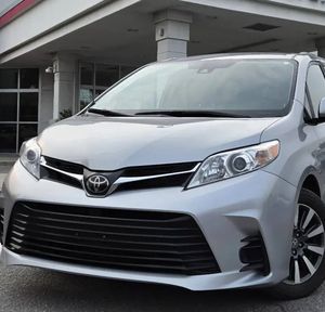 Gran Oferta en Siennas LE Turbo AWD USADAS de 2020 con Asientos de Cuero e Interior Claro - Product Image 2