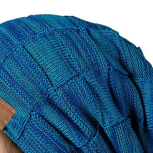 Gorros unisex cálidos y elegantes hechos de acrílico suave, perfectos para ropa de invierno, moda informal o marca promocional - Product Image 4