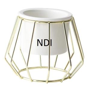 Panier métallique en fil de fer décoratif fait à la main rangement au design moderne pour panier à fruits et légumes pour la cuisine - Product Image 1