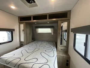 Used 2022 F-o-r-e-s-t R-i-v-e-r Surveyor 276BHLE trailer ready for sale - Product Image 5