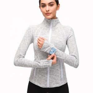 Pantalones Cortos Deportivos con Capucha para Mujer de Excelente Calidad, Talla Grande, Invierno, Logotipo Personalizado en la Parte Delantera, Servicio OEM - Product Image 3