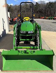 John Deere 3038E 2022 con Cargador Frontal y Cucharón de Acoplamiento Rápido - Product Image 4