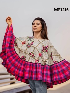 Nouvelle broderie en laine et jute Collection ponchos d'hiver à lacets éblouissants - Product Image 6