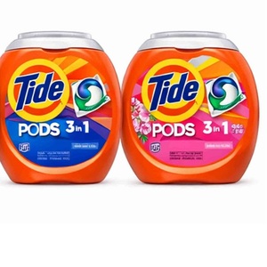 Cápsulas de Detergente para Ropa Tide Premium Ultra Concentradas para una Eliminación Poderosa de Olores y Manchas - Product Image 1