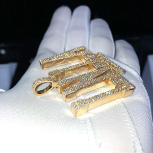 Colgante de Lujo de 25 Quilates con Moissanita y Plata, Estilo Hip Hop, con Nombre Personalizado, Acabado en Oro, Totalmente Cubierto de Diamantes Brillantes - Product Image 6