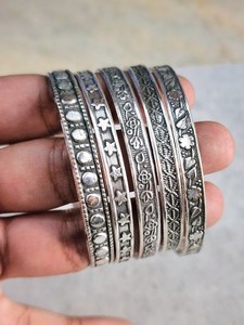 Vintage Style Women's Vintage Bahamian Bangle Stackable <b>Bracelet</b> 5-Piece Sterling Silver Plated <b>Flower</b> Star Texture for Gift - Product Image 4