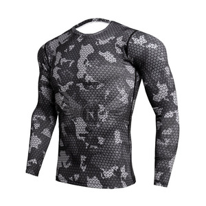 Último diseño Venta caliente Hombres Camisas de compresión Cómodo Fitness Wear Hombres Camisas de compresión - Product Image 1