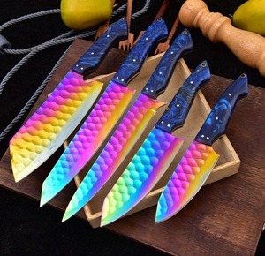 Ensemble de chef en acier inoxydable de haute qualité de 5 pièces avec lame colorée forgée à la main ensemble de couteaux de cuisine en résine avec sac en cuir - Product Image 6