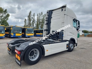 Camion tracteur Volvo FH 13 Globetrotter 6x4 2023, 500 ch, diesel, transmission automatique, Euro 6, neuf, transport logistique - Product Image 2