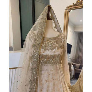 Elegante Vestido de Novia Pakistaní Blanco con Corte en A, Decorado con Pliegues y Perlas, Materiales Personalizables para Novias y Madres de Novia - Product Image 2