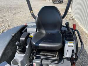 ENVÍO GRATUITO Miniexcavadora KUBOTA U35-4 de 28 HP, con cabina abierta, diésel, EPA, CE, bomba hidráulica auxiliar, caja de cambios, PLC. - Product Image 6