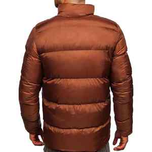 Chaqueta acolchada personalizada para hombre, material suave, patrón acolchado elegante, interior cálido y protección duradera para prendas de vestir exteriores - Product Image 4