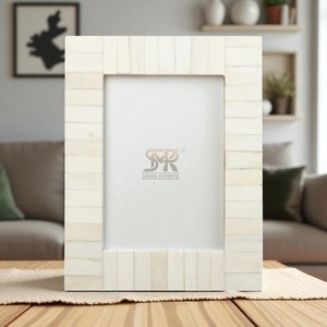 Incrustaciones de Hueso Blanco para Marcos de Fotos, Diseño de Líneas Verticales, Hechas a Mano, Personalizables, Elegantes, para Exhibición en Mesa o Pared - Product Image 1