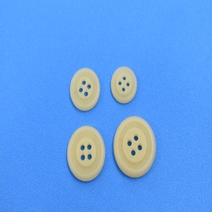 Botones de plástico con parte posterior plana biodegradable a precio de fábrica para ropa MOQ 20000 piezas Color natural 10mm a 20mm - Product Image 4