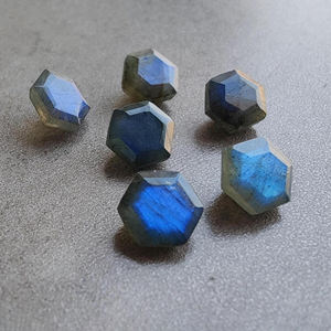Piedras preciosas de labradorita azul natural de calidad AAA +, forma de hexágono suelto, corte facetado, calibrado, venta al por mayor, todos los tamaños disponibles - Product Image 5