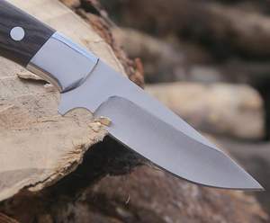 Cuchillo de Caza y Camping Hecho a Mano con Hoja de Acero 1095 y Mango de Madera, Cuchillo de Hoja Fija de Acero D2 Hecho a Mano para Caza y Camping - Product Image 5