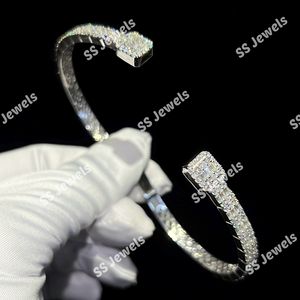 Bracelet Baguette Unisexe VVS Lab Grown Diamond en Argent 925 Entièrement Glacé Luxe Bustdown pour Cadeau d'Anniversaire de Femme - Product Image 3