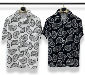 Chemise en satin à manches courtes et col en V pour homme, motif floral moderne, coupe décontractée, légère, élégante, tenue décontractée d'été, tenue de vacances - Product Image 1